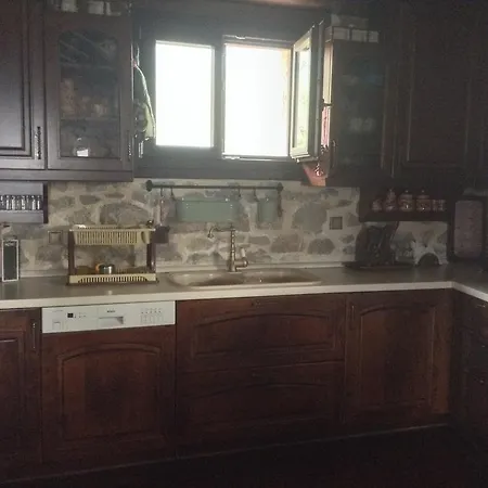 Vargiani Stone Retreat With Fireplace & View * Γραβιά