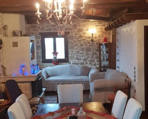 Vargiani Stone Retreat With Fireplace & View Gravia (Amfikleia-Elateia)